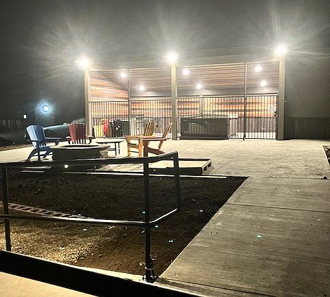 4th image of 207 Lake Dr Building 1