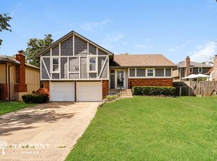 9680 Manning Ave, Kansas City, MO 64134