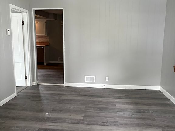 3rd image of 62 Douglas Rd
