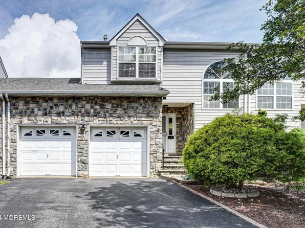 18 Barn Swallow Boulevard, Marlboro, NJ 07746