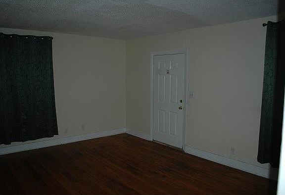 3rd image of 5167 Brentwood Ln