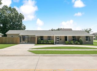 9721 Paula Dr, River Ridge, LA 70123