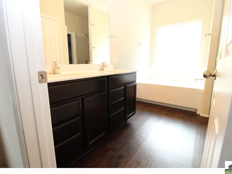 1202 Stonewall Rdg — Photo 23