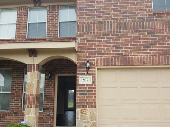 2nd image of 207 Stable Dr