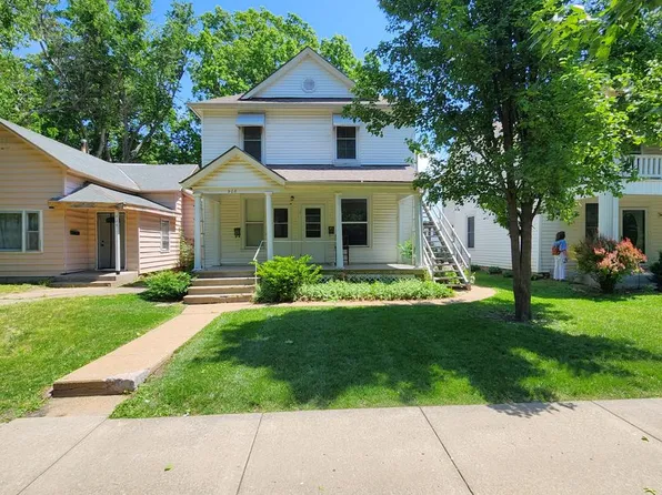 908 SW Buchanan St, Topeka, KS 66606