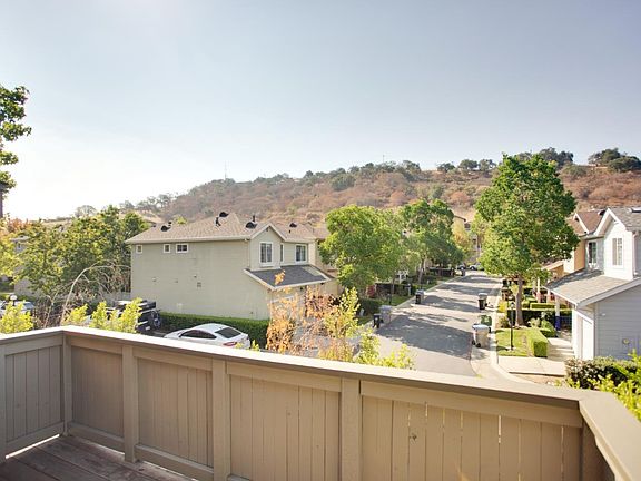 3rd image of 1308 La Terrace Cir