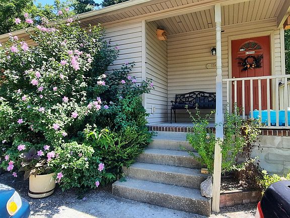 4th image of 114 Standish Pl
