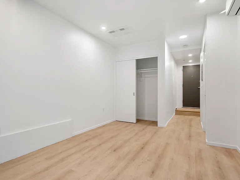 3334 San Bruno Ave #10 — Photo 2