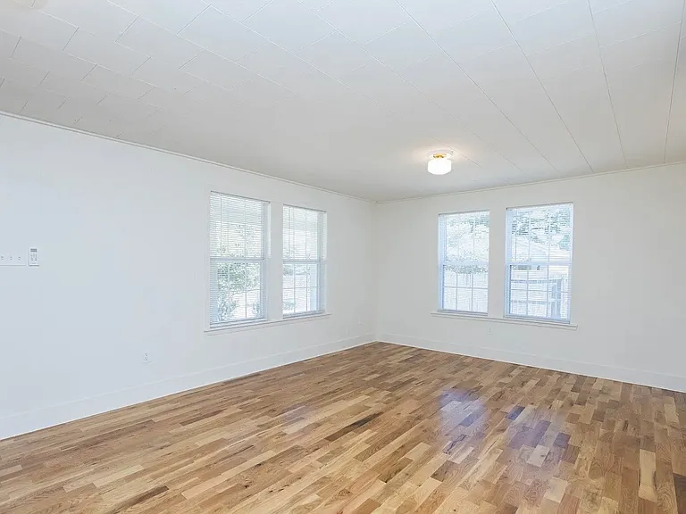 671 Lessman Ln #671 — Photo 6
