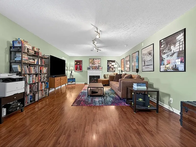 Multi-purpose large family bonus room in the 1st floor (furniture for illustrative purposes only)
