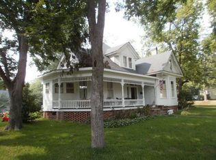 102 Rhodes St, Union Point, GA 30669