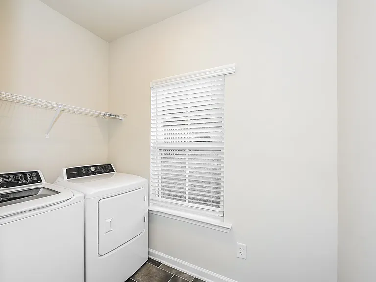 324 High Grove Way — Photo 11