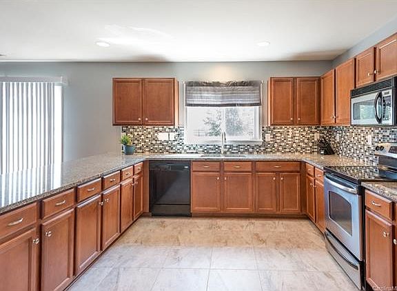 3rd image of 8907 Oransay Way