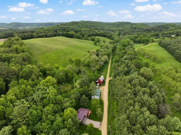 14946 Gerber Lane, Cazenovia, WI 53924