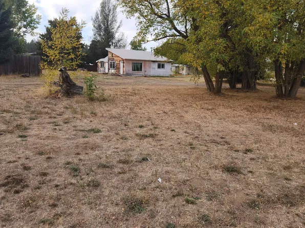 107 N Fir Ave, Deer Park, WA 99006