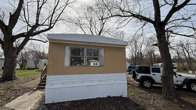 1216 S Bloomington St — Photo 27
