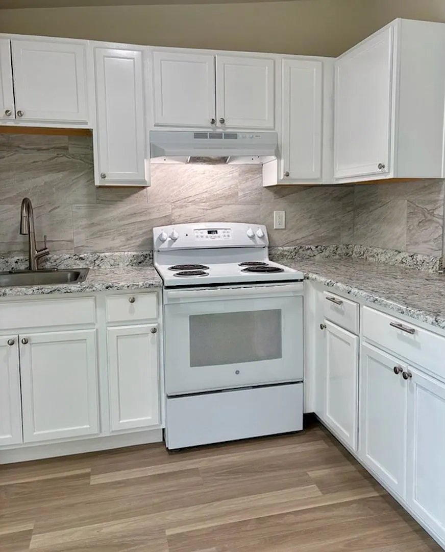 R1257 SW Plummer Avenue — Photo 3