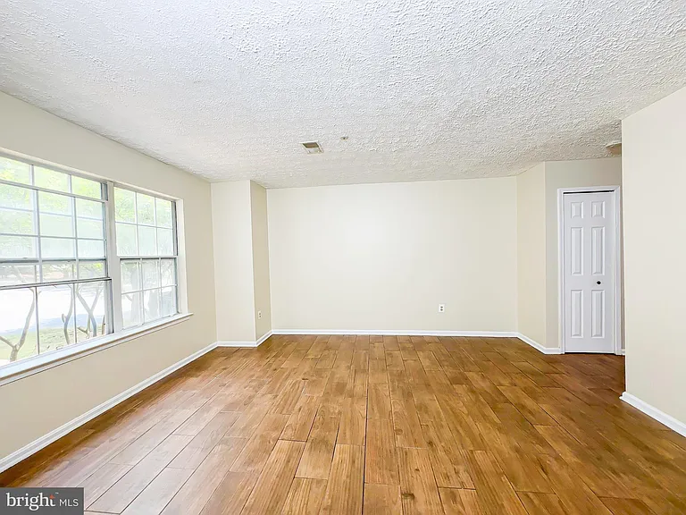 7218 Mahogany Dr #4 — Photo 4