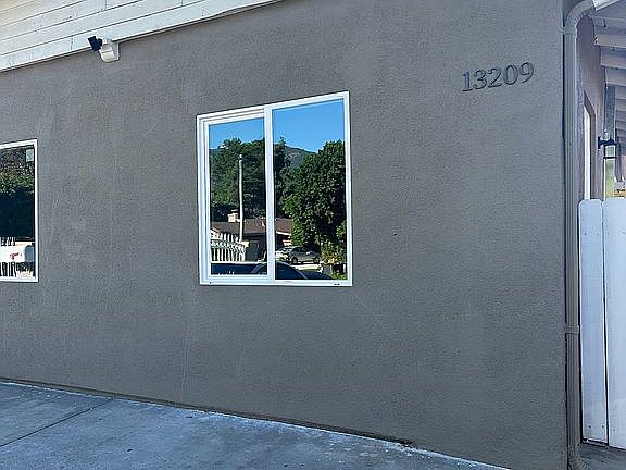 5th image of 13211 Cranston Ave