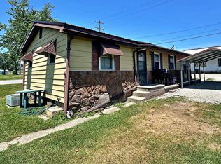 106 SW 3rd St, Loogootee, IN 47553