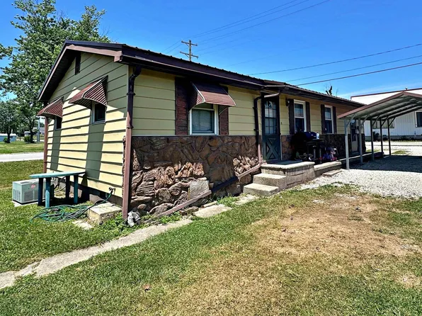 106 SW 3rd St, Loogootee, IN 47553