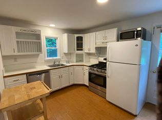 29 Depot Rd, Westhampton Beach, NY 11978