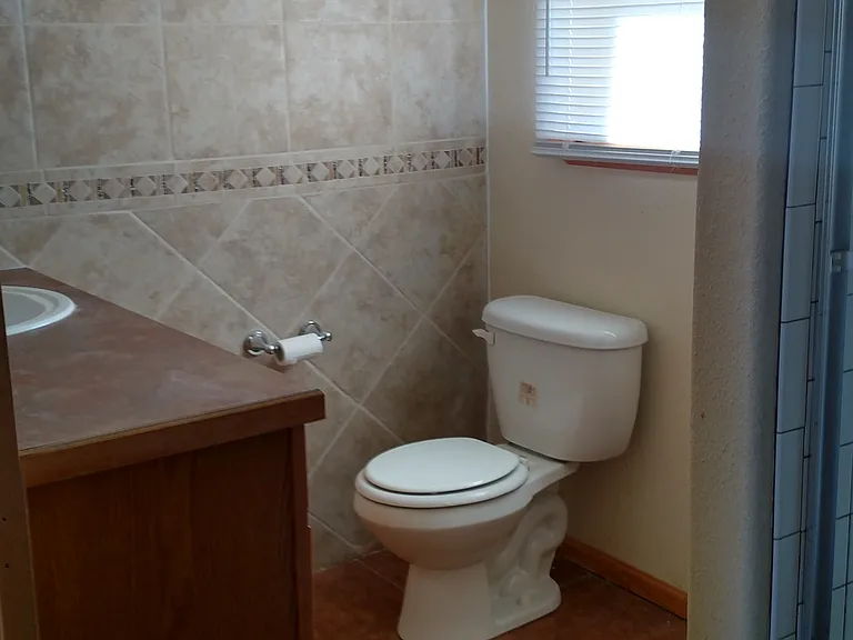 1017 Cragmore Dr — Photo 15