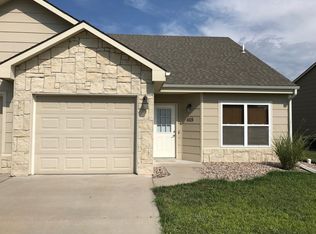 615 Grainfield St, Manhattan, KS 66502