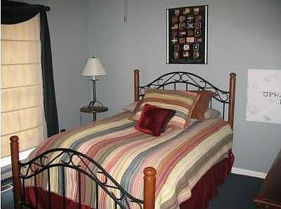 bedroom2