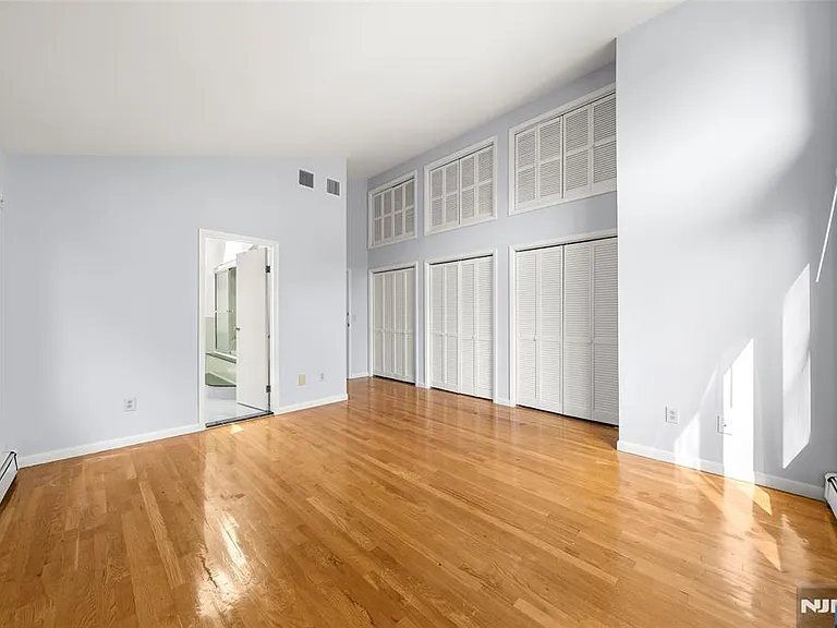 408 Elizabeth St #A — Photo 17