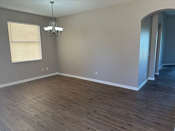 3rd image of 10507 Beneva Dr