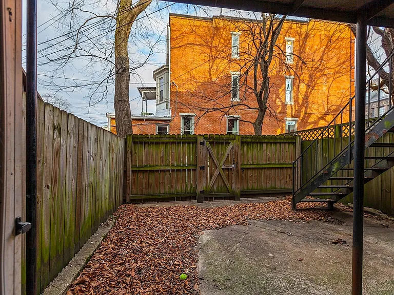 1805 Bolton St — Photo 29