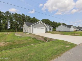 123 Buckskin Dr, Pollocksville, NC 28573