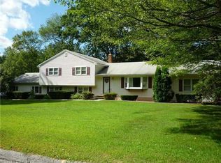 26 Ward Pl, West Haven, CT 06516
