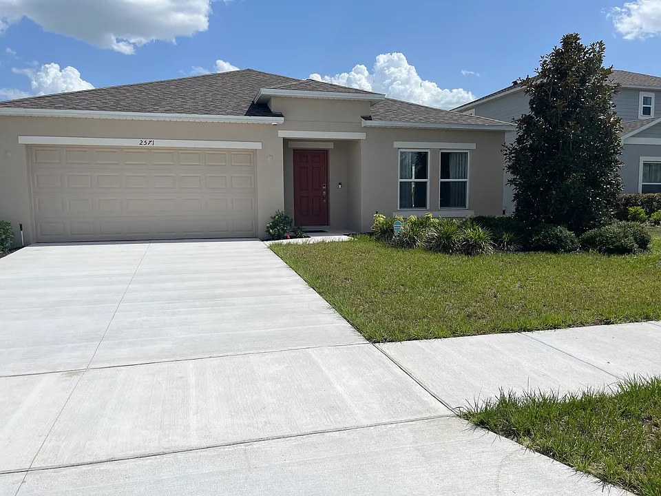 2571 Driftwood St
