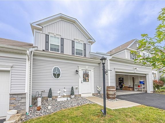 2nd image of 167 Viareggio Way