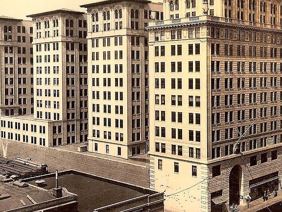 4th image of 417 S Hill St #1034