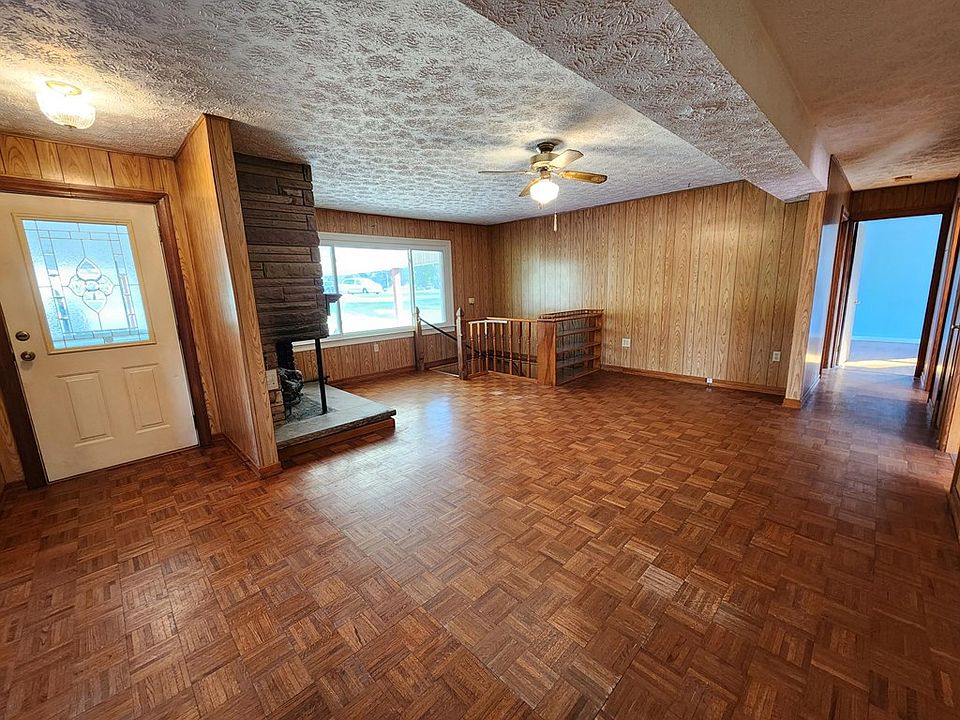 1313 E 1st St, Crossville, TN 38555 MLS 221937 Zillow