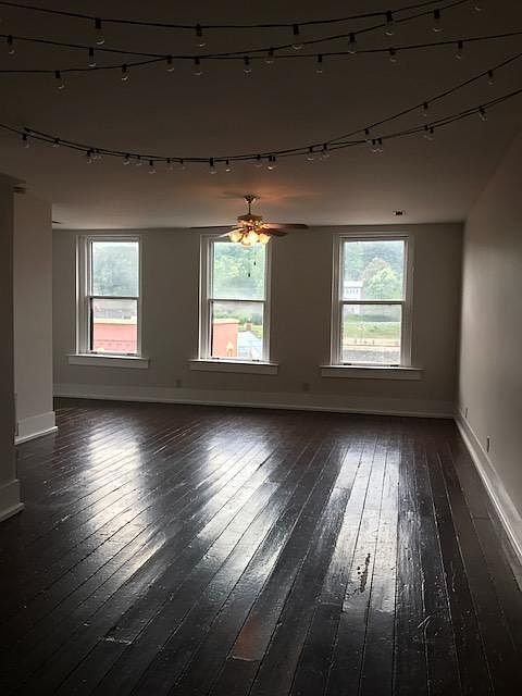 1st image of 117 E Main St APT 301