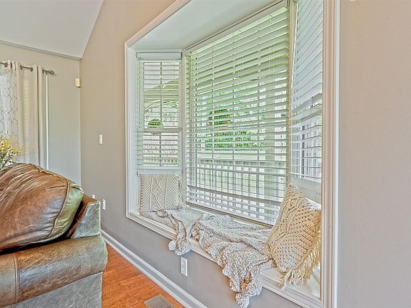 5th image of 35 Matthew Crescent Rd