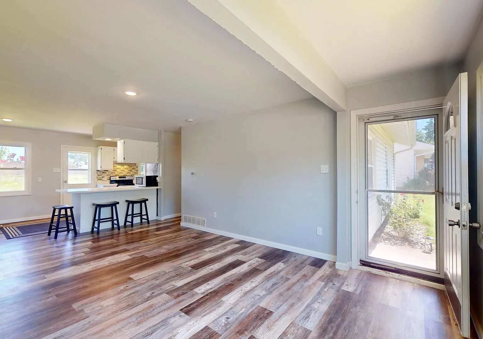 3 Bedroom w/Fully Fenced Backyard-221 17th St — Photo 2