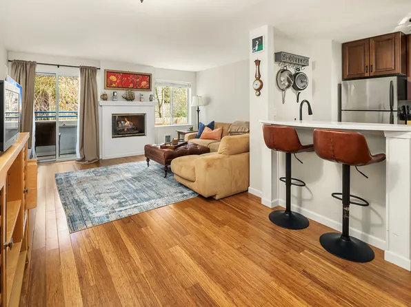 2244 13th Ave W APT 313, Seattle, WA 98119