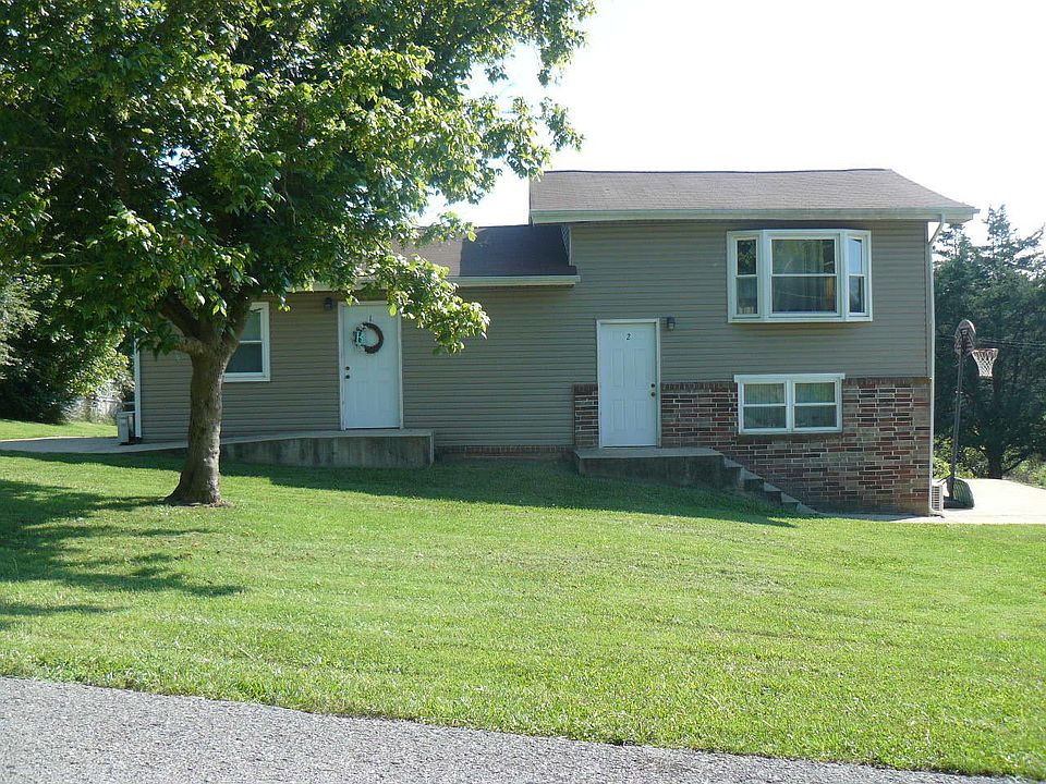 1st image of 413 Parkview Cir