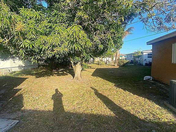 5th image of 2771 NW 24th Ct