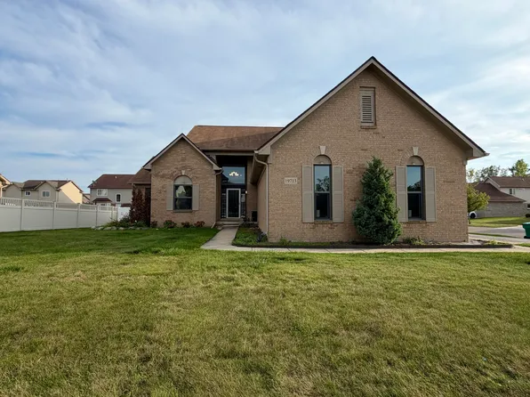 19713 Sexton St, Rockwood, MI 48173