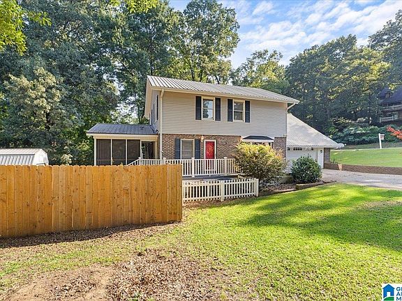 3rd image of 32 Wilson Dr