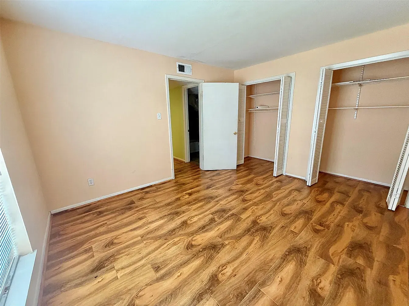 3 bed, 1274 sqft, $2,150 — Photo 4