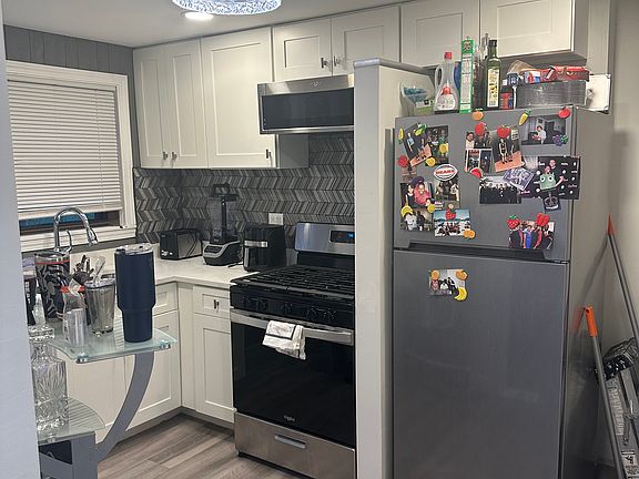 5th image of 5133 W 63rd Pl