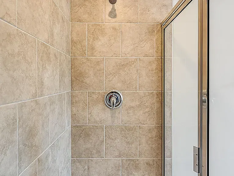 277 Paramount Dr — Photo 16