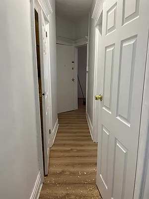 Rented by Sprint Realty | media 10